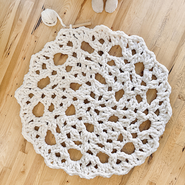Big Motif Throw