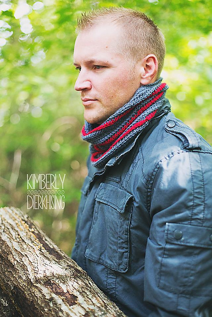 Christmas Eve Cowl
