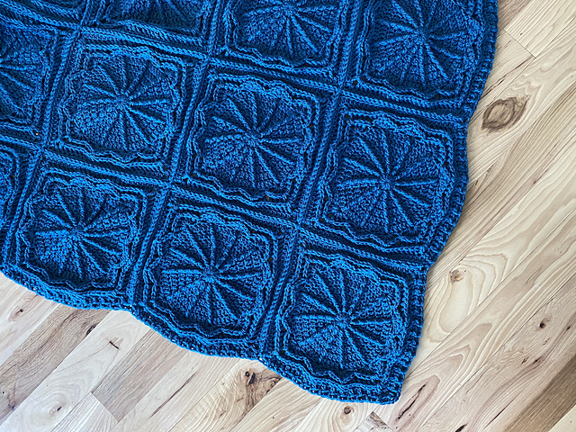 Sun Dial Throw