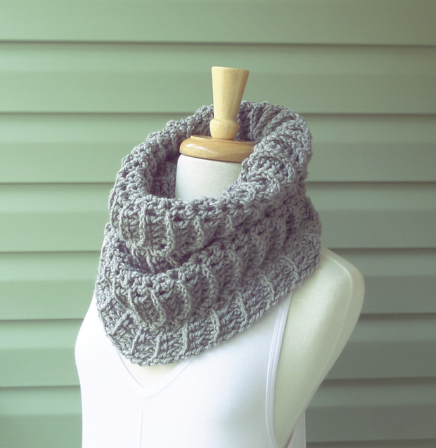 C021 Soraya Cowl