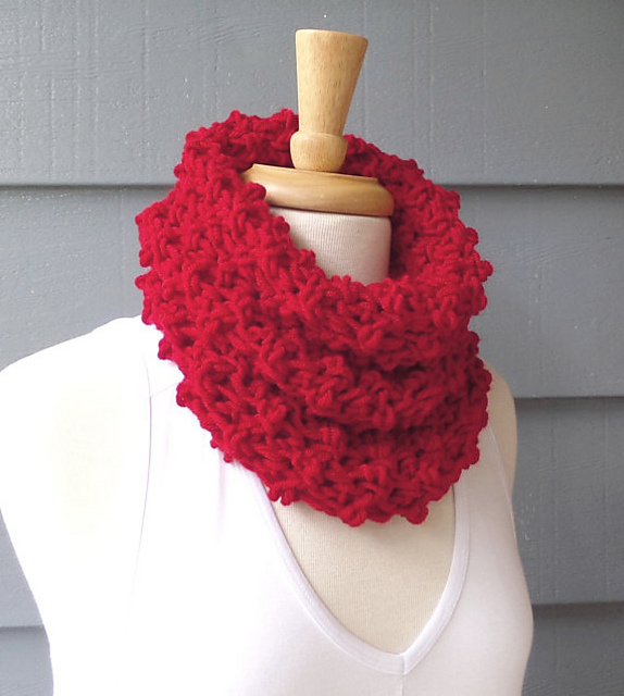 C013 Priscilla Cowl
