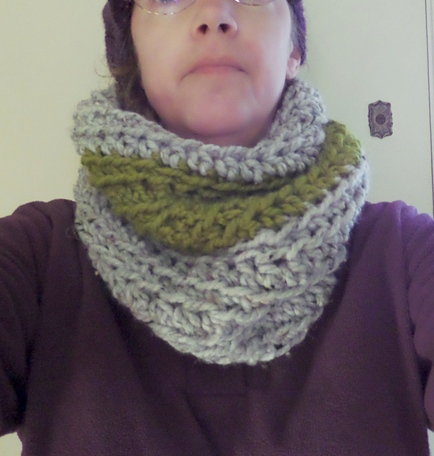 C026 Cherokee Chunky Cowl