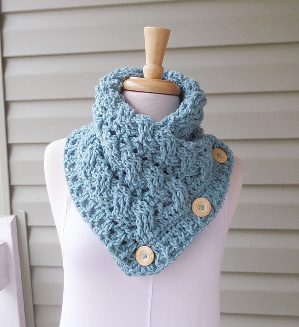 C027 Colby Cowl