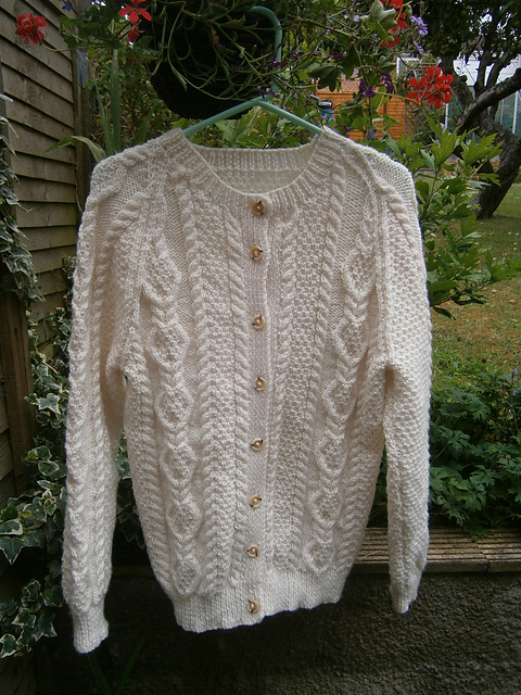 Design 5/6 - V and Round Neck Cardigans