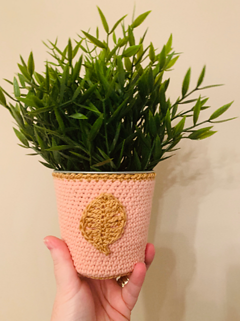 Elm Leaf Plant Cosy