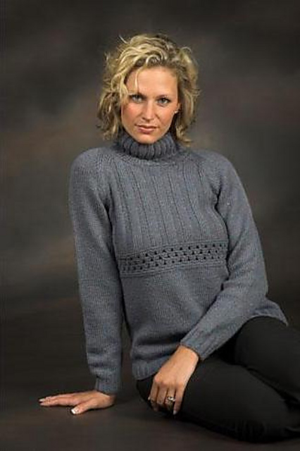 643-05 Rib & Eyelets Pullover