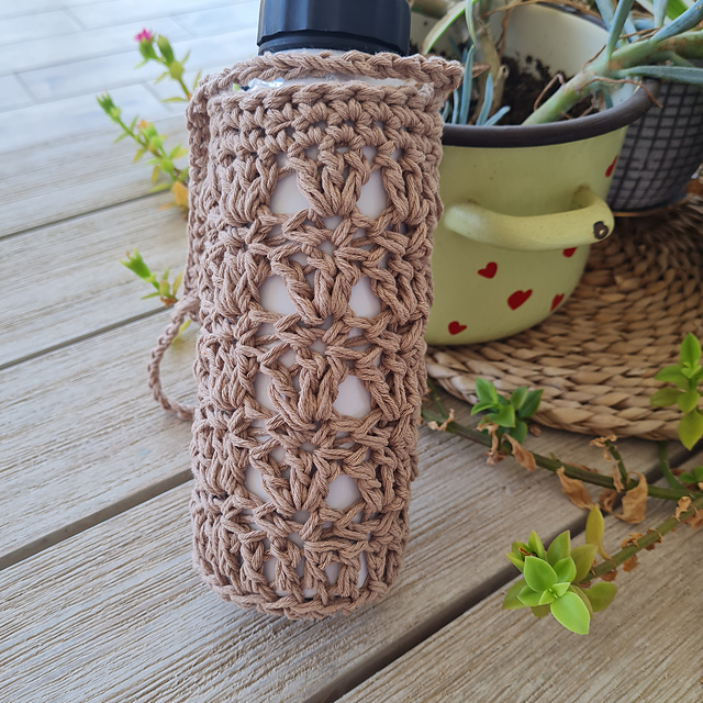 Zoe Bottle Holder