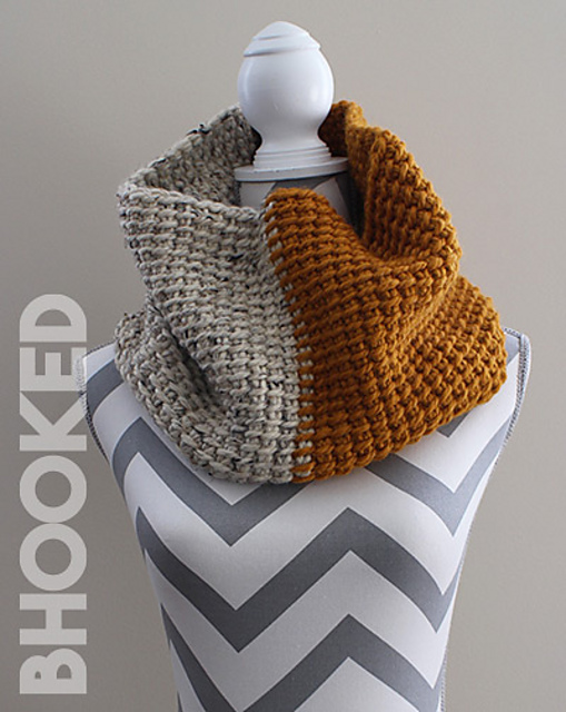 Two-Tone Tunisian Crochet Cowl