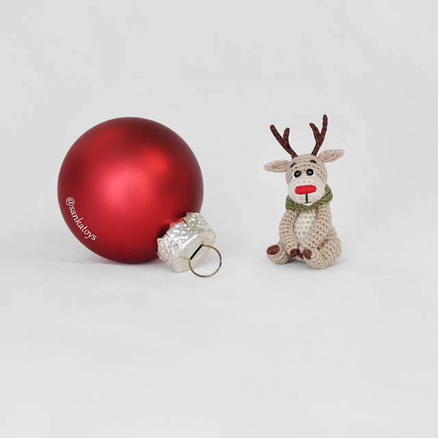 Micro reindeer Rudolph