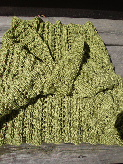 Cable & Eyelet Mobius