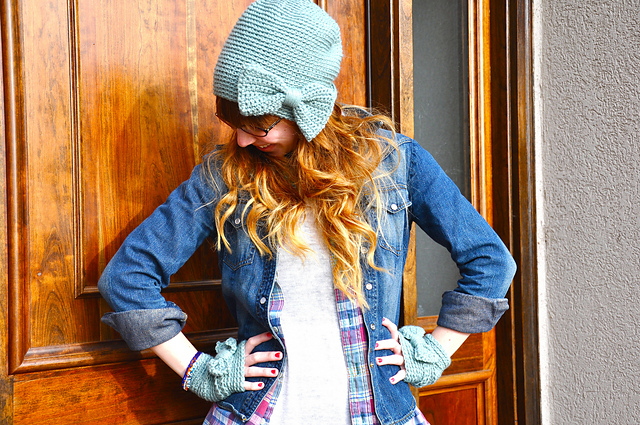 The Bow Hat and Hand Warmers