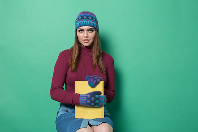 Maya Hat and Mittens Set