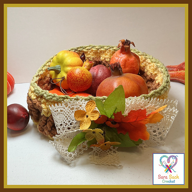 Ravelry: Thanksgiving Chunky Basket pattern by Sara Sach