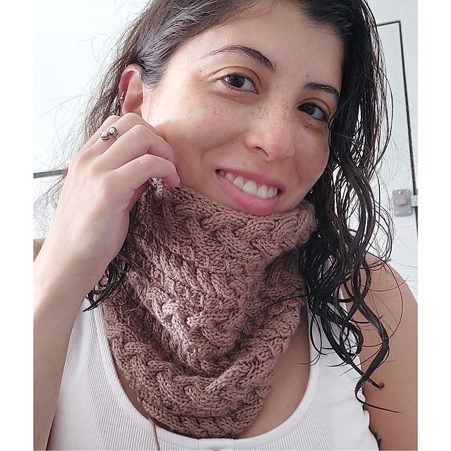 Cuello trenzado en dos agujas