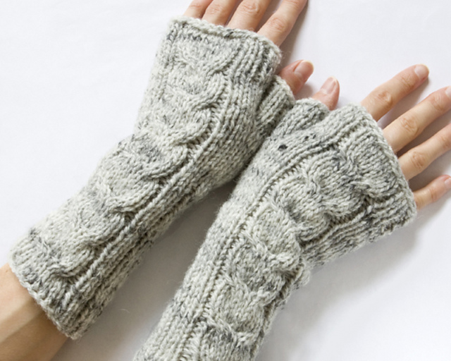 Cabled Fingerless Mittens
