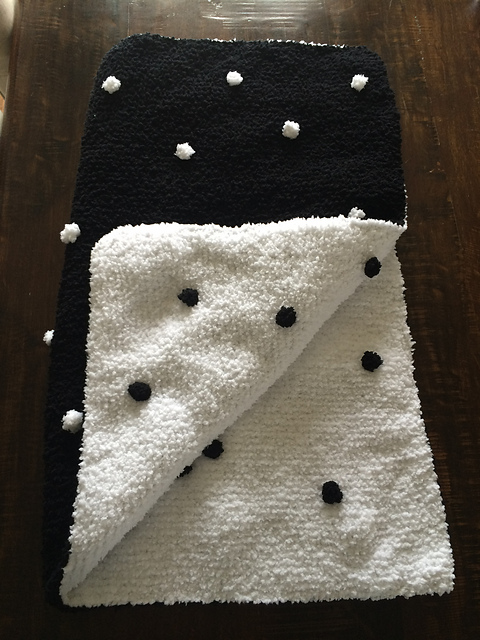 Reversible Blanket with Bobbles