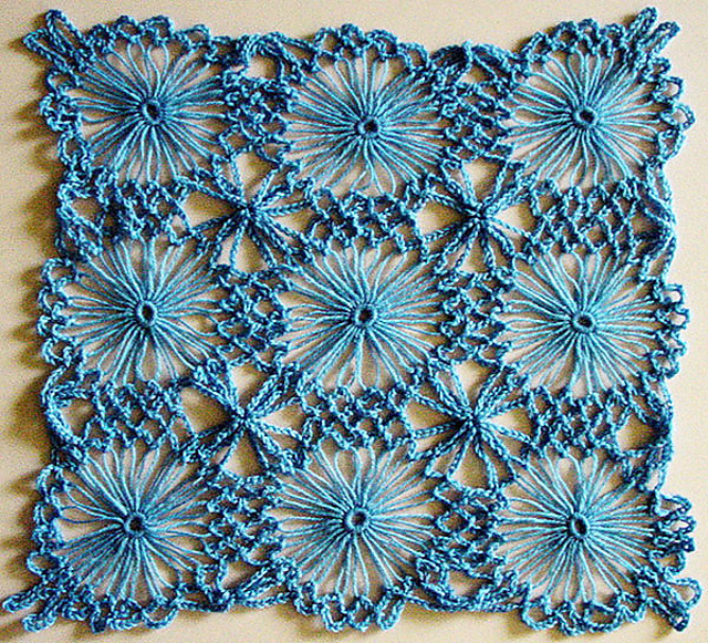 Small Flower Join for Flower Looms