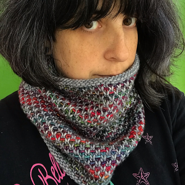 Slash Dot Cowl