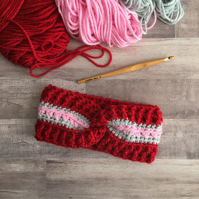 The Cross-lines Ear Warmer