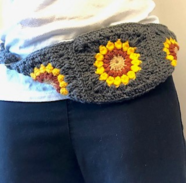 4 granny square fannypack