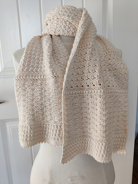 Nuthatch Scarf