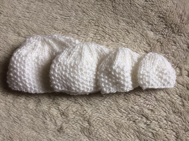Knitted set for 'Precious Angels'