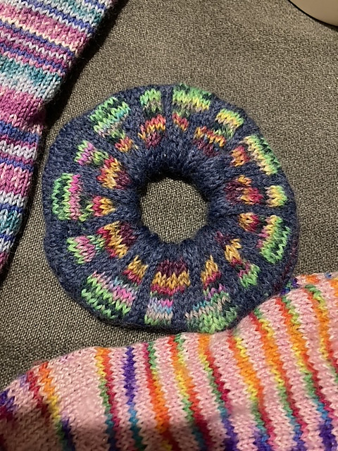 Scrappy Sock Scrunchie