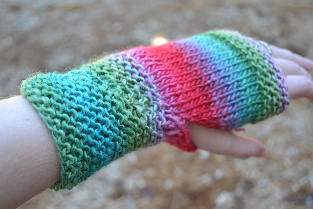 Bias Knit Mitts