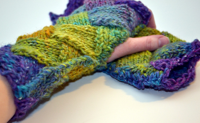 Entrelac Mitts