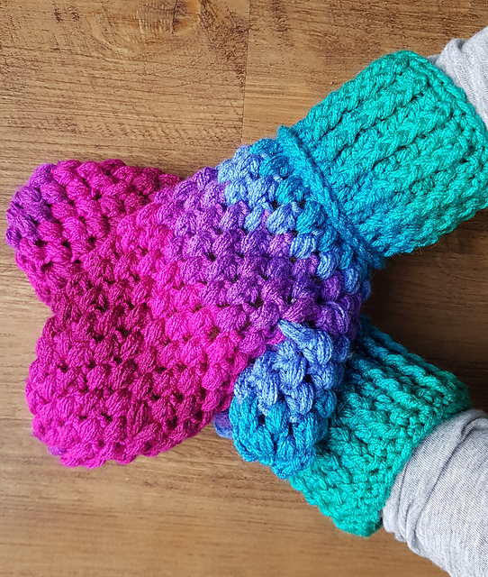 Puff stitch mittens