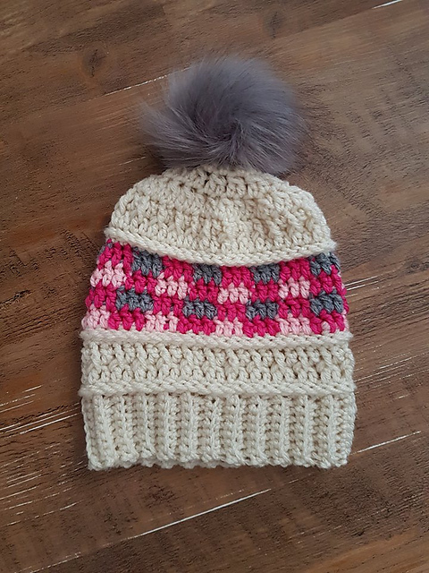 Peek-a-boo plaid textured hat 2