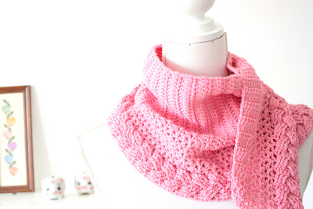 Sideways Cabled Shawl