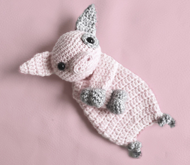 Baby Piglet mini Ragdoll