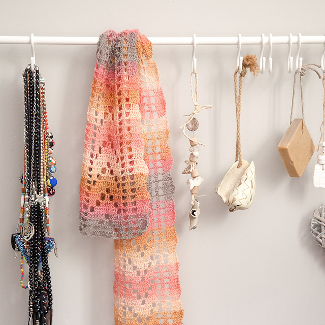 French Scarflet