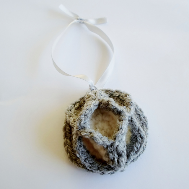 Christmas Ball! (Christmas CAL #4)