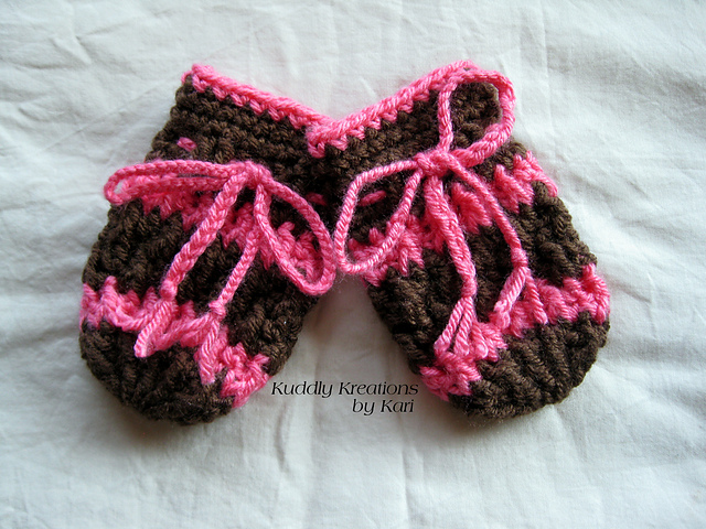 Twisted Mitts