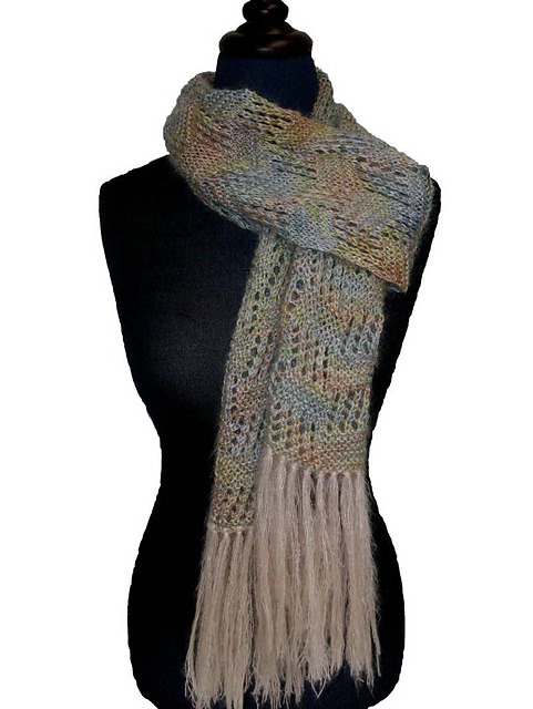 Tilting Scarf