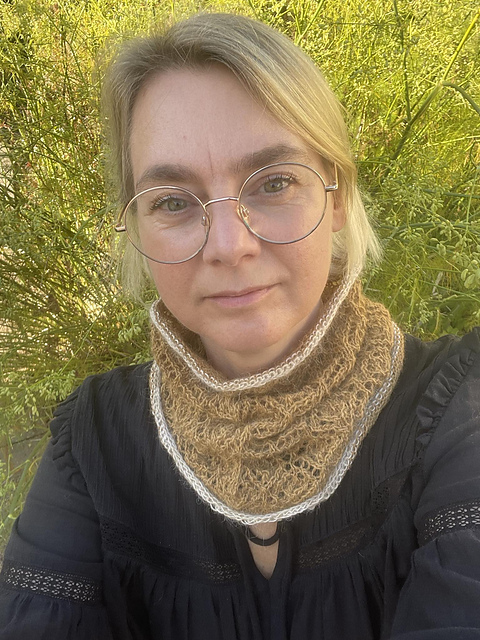 Cowl For a walk in the park