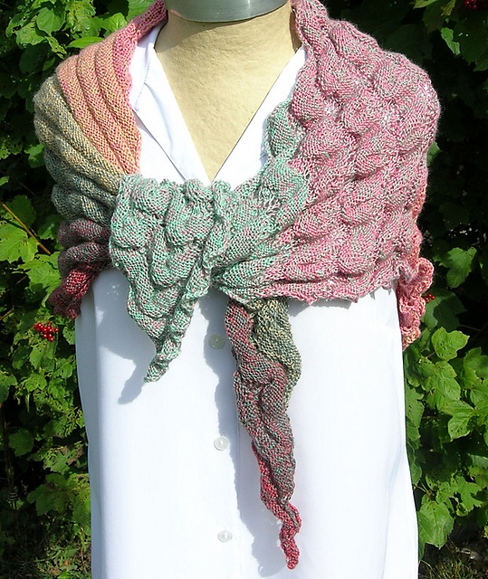 Folded and Wavy Shawl