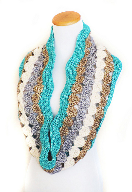Skipping Stones Cowl