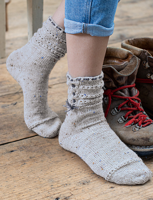 6412 Inn Socks