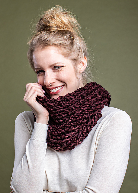 S10509 Loop Cowl Bravo Big