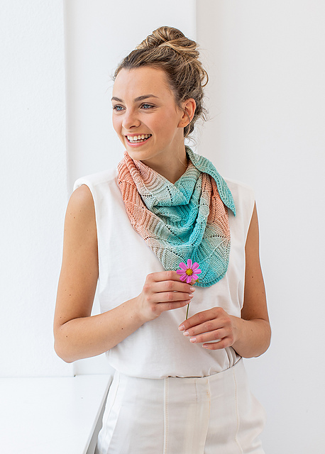 S10878 Lena Shawl