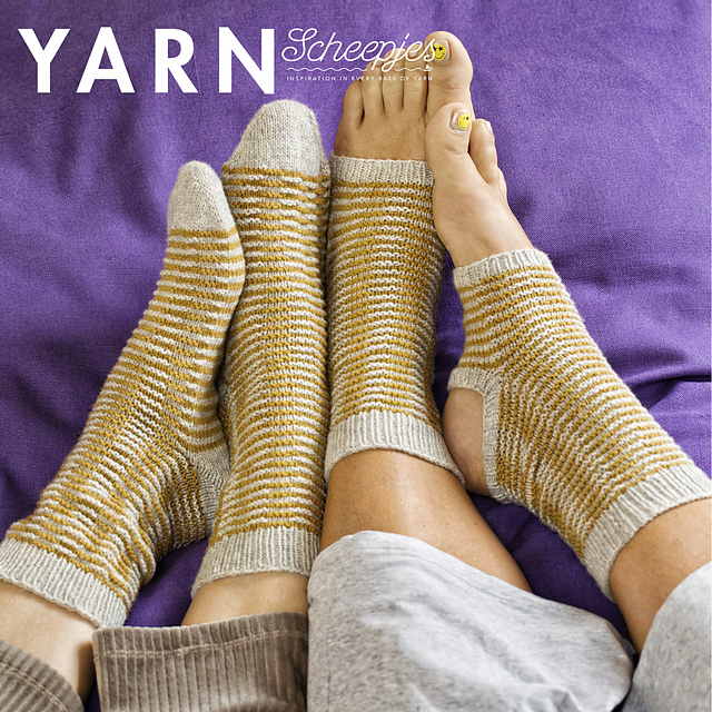 Breathe Between the Lines Socks