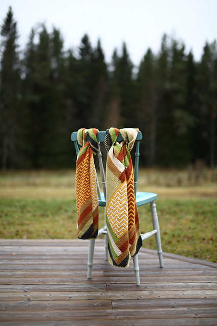 Dawn Chorus CKAL - Goldcrest Scarf (Knit)