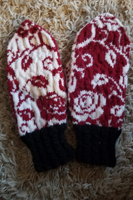 Rose Garden Mittens