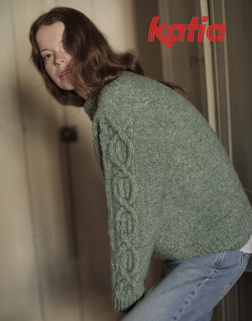 7924-5 Boxy Cable-Detailed Sleeve Sweater