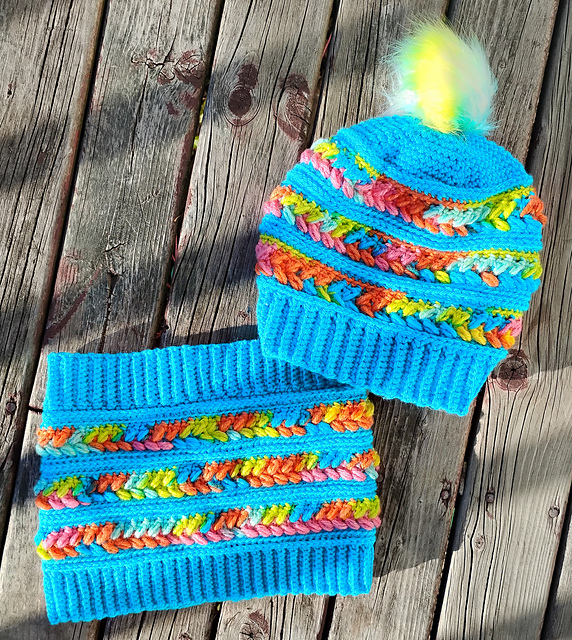 Wheat season hat and cowl