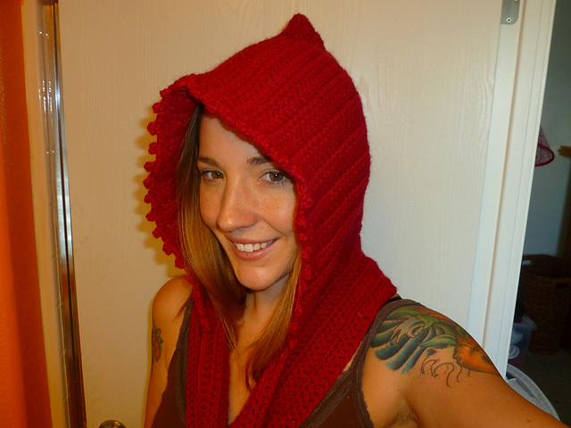 Hooded scarf with pockets