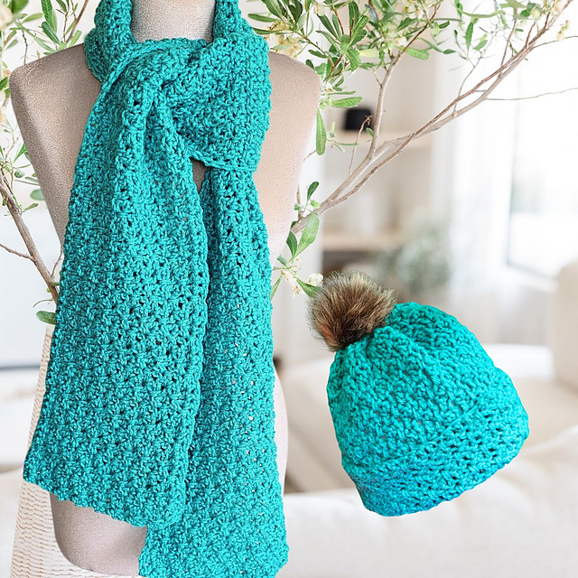 Speedy Granny Ruth Hat & Scarf Set